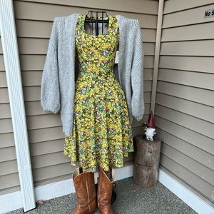 LuLaRoe Nicole dress NWT XS yellow daffodils 🌼 Easter 🐣 spring fit and flare